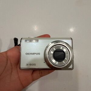 Olympus X-935 Metallic Digital Camera